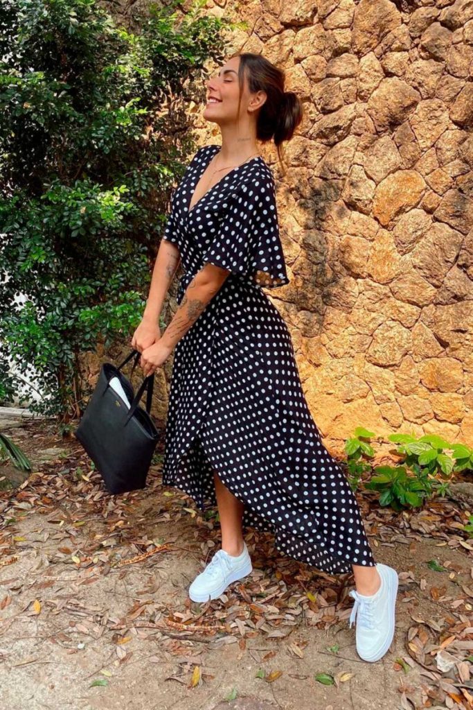 Tênis Flatform: Os Melhores Modelos e Marcas para Combinar com Vestidos Longos