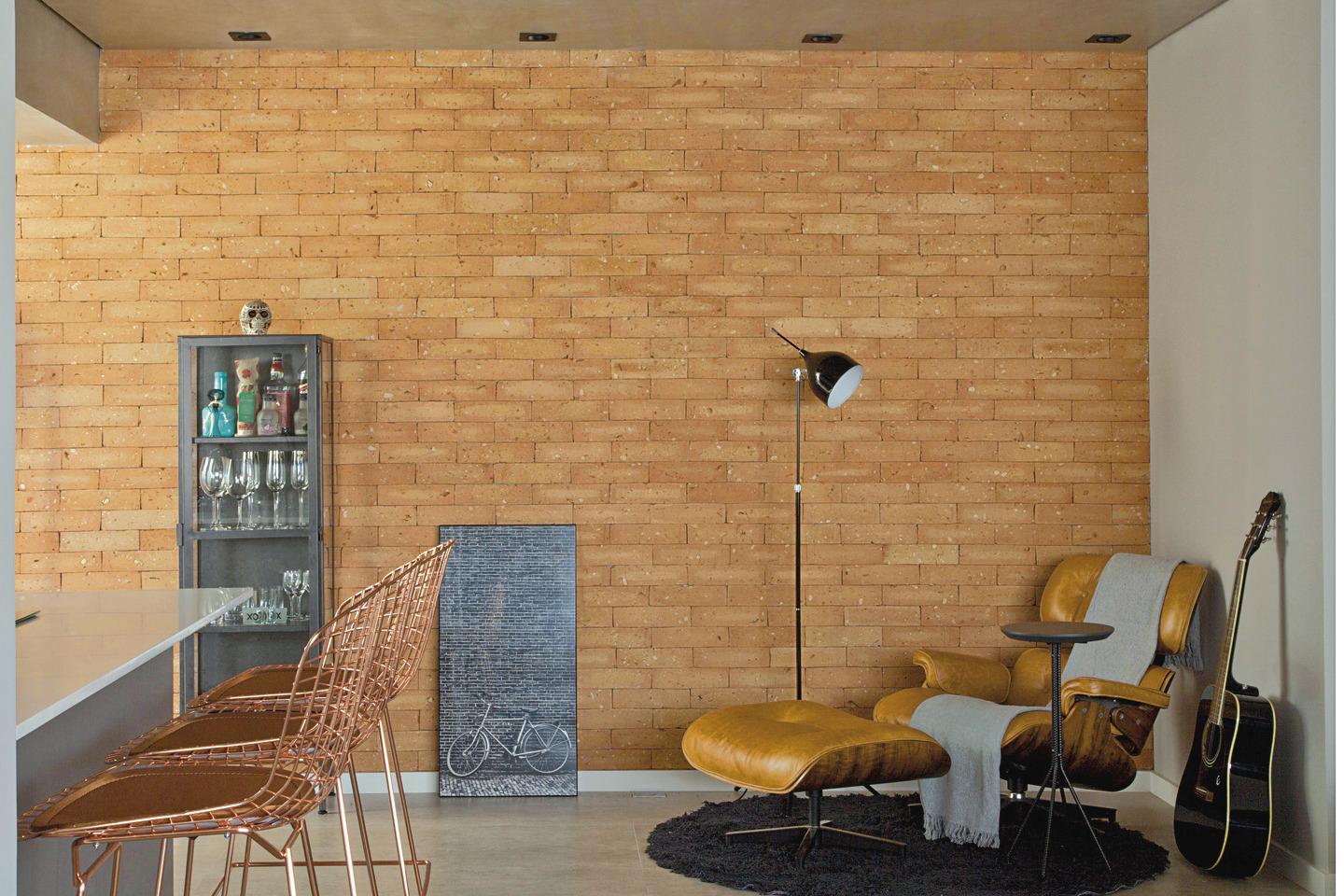 Como usar tijolinho aparente na decoração da sala