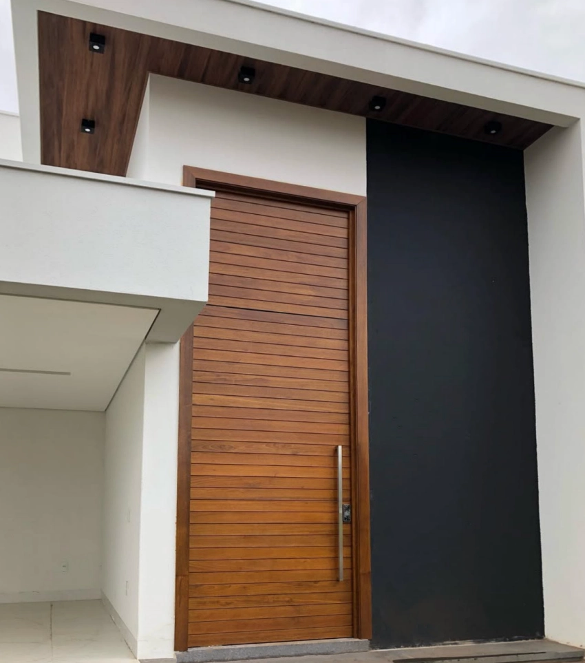 Dicas de manutenção de portas de madeira externas