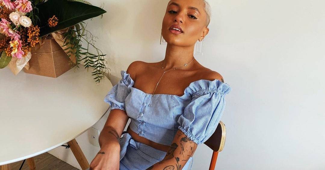 Acessórios que transformam seu look com xadrez vichy