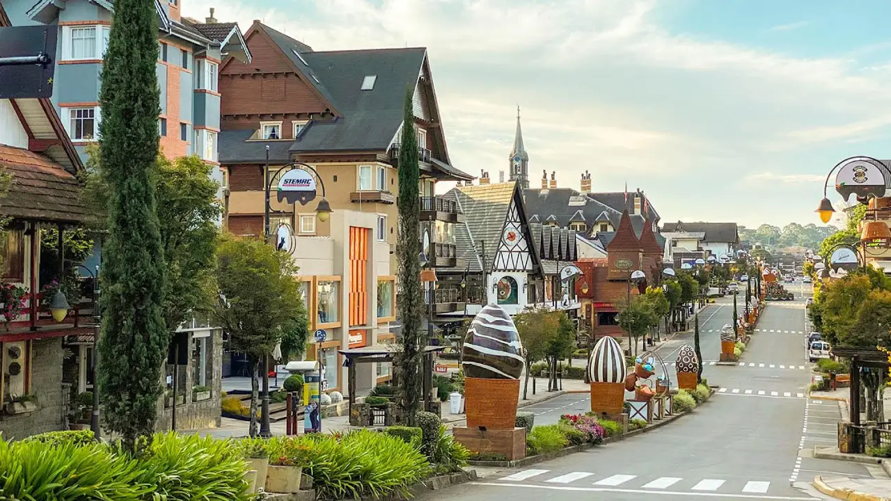 Como viajar sozinha para Gramado e Canela: roteiro feminino