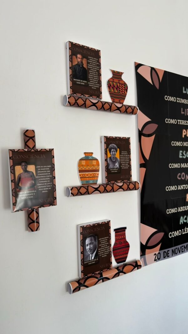 decoração porta sala aula consciência negra