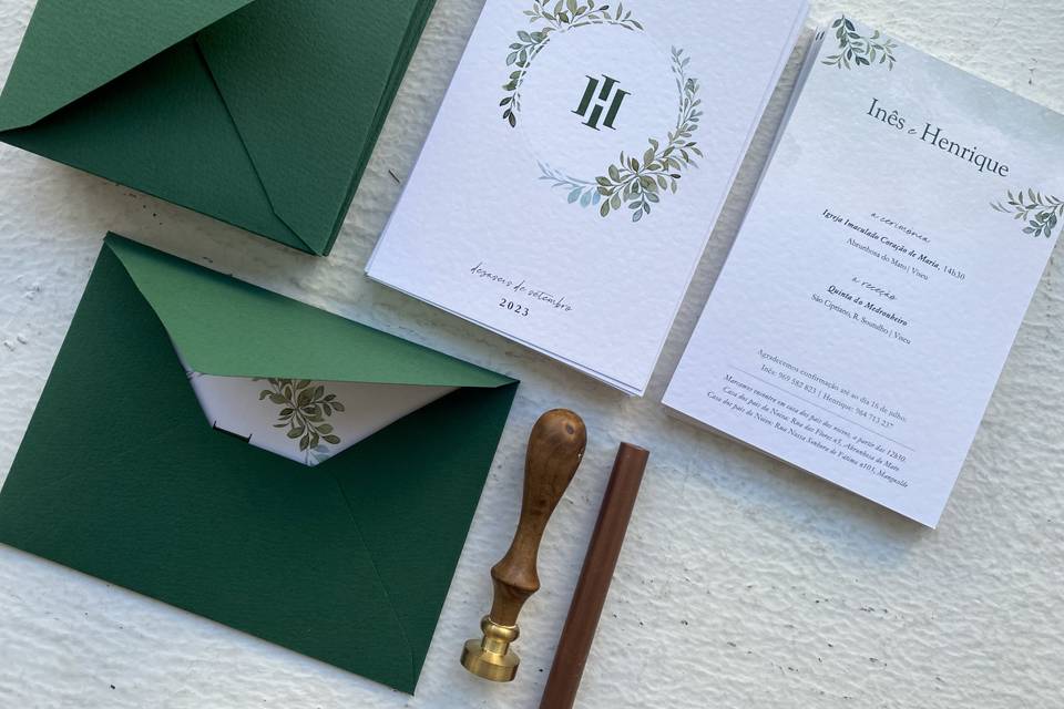 Ferramentas essenciais para montar seu convite de casamento em casa