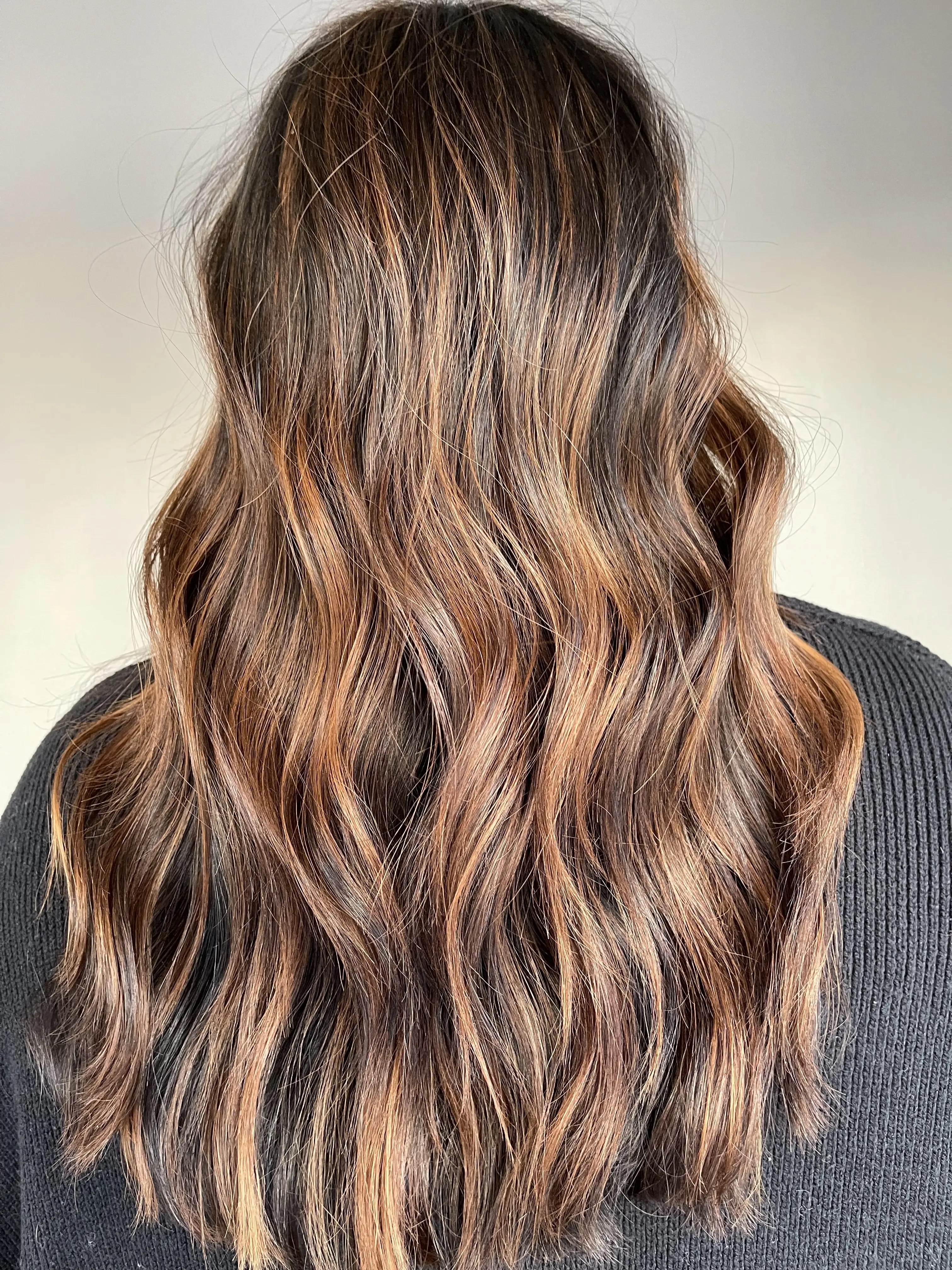 cabelo canela iluminado