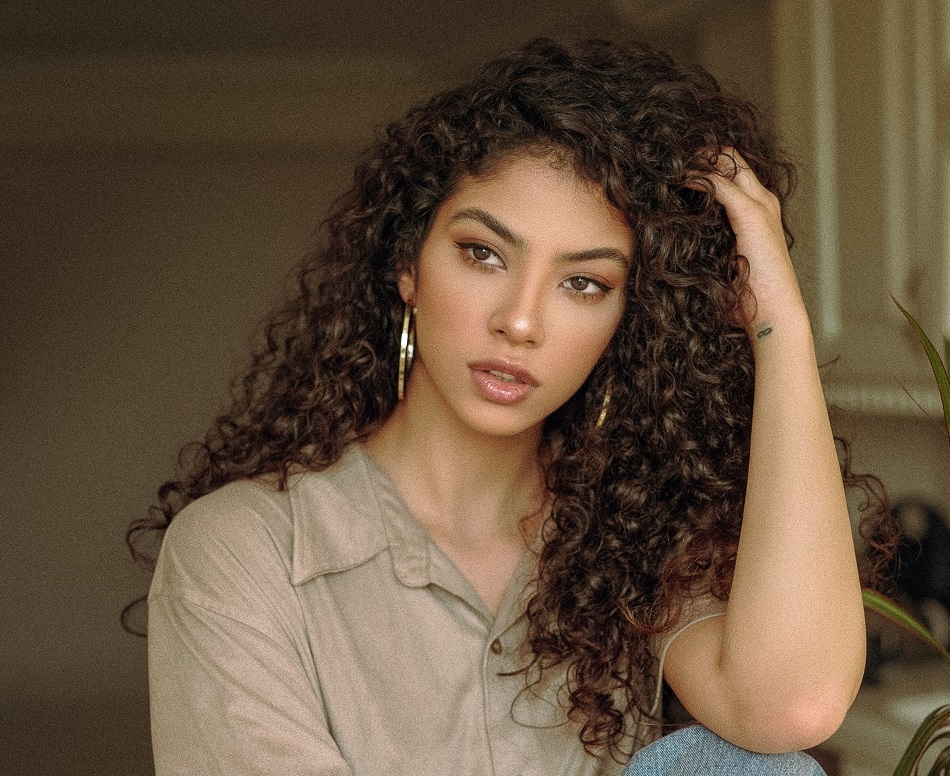 cuidados específicos para cabelo castanho iluminado