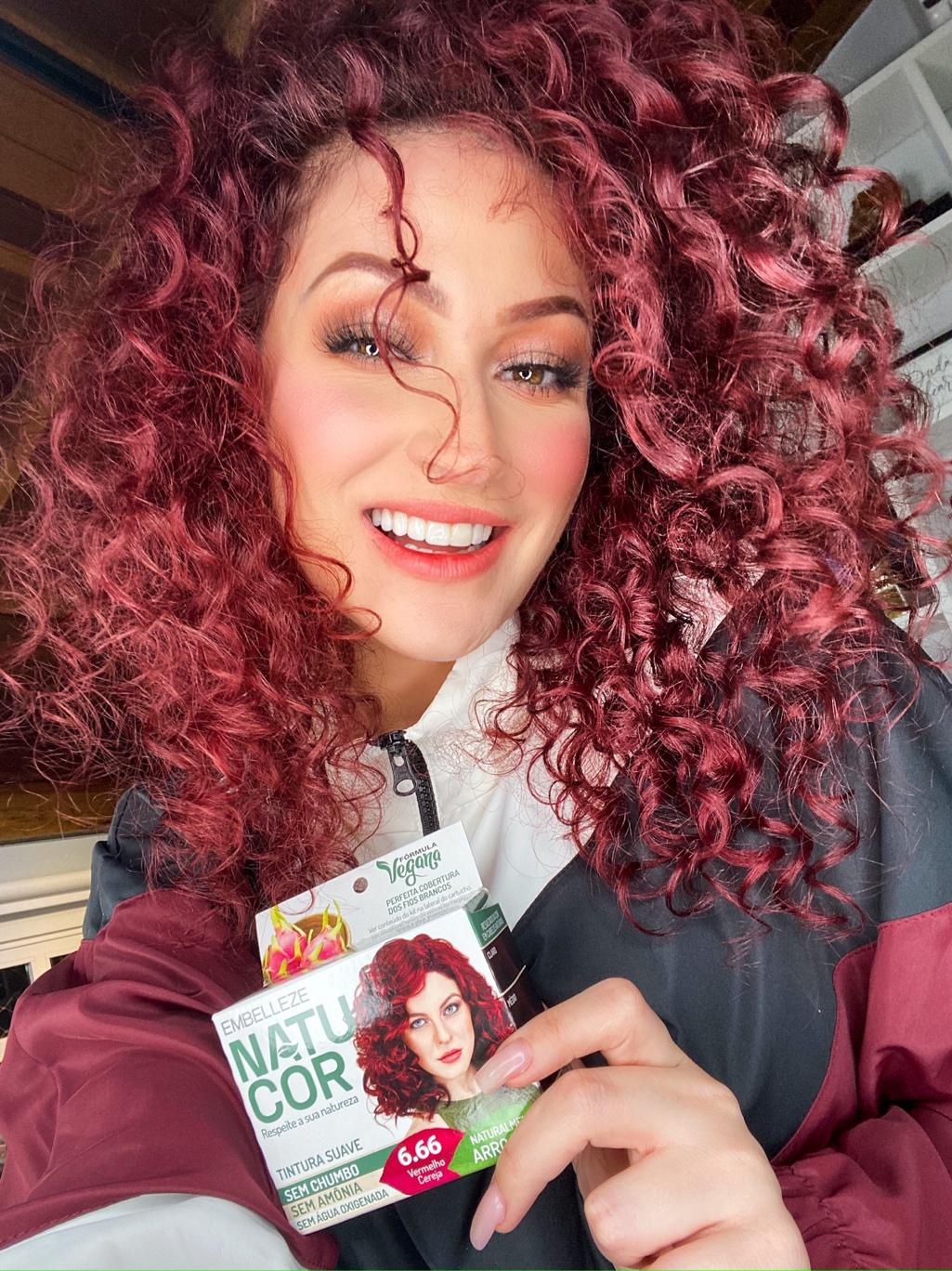 erros ao pintar cabelo cacheado