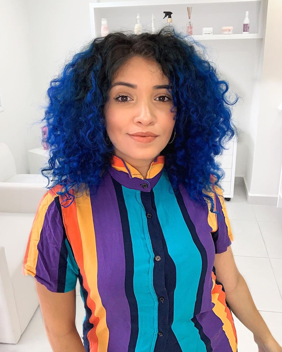 erros ao pintar cabelo cacheado