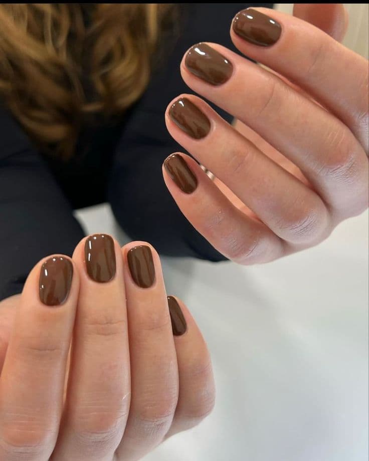 cores vibrantes para unhas curtas