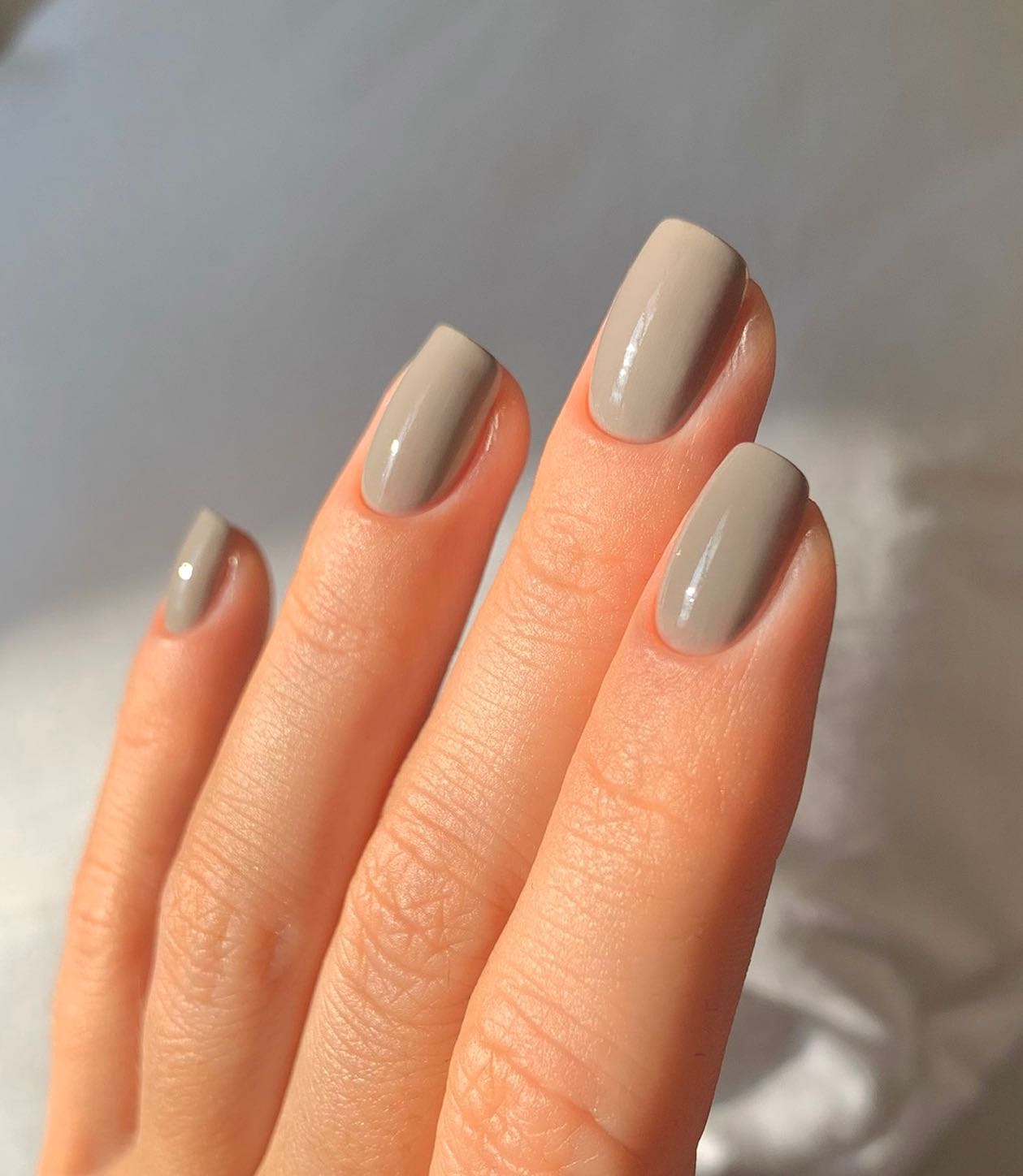 unhas elegantes para dias frios