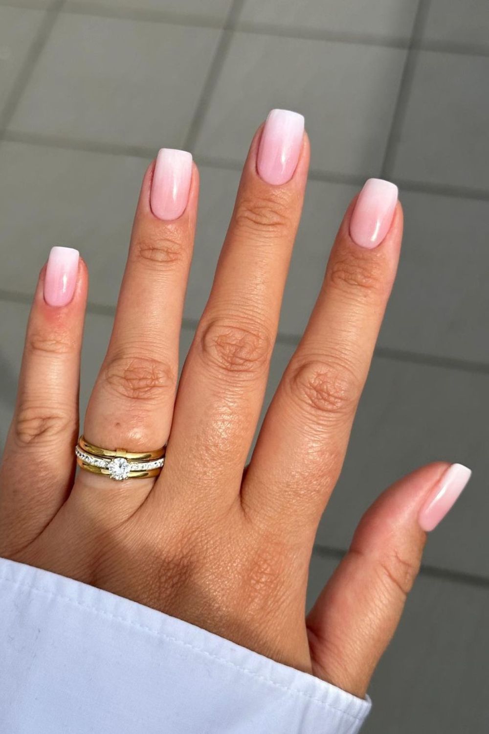 erros comuns ao pintar unhas curtas