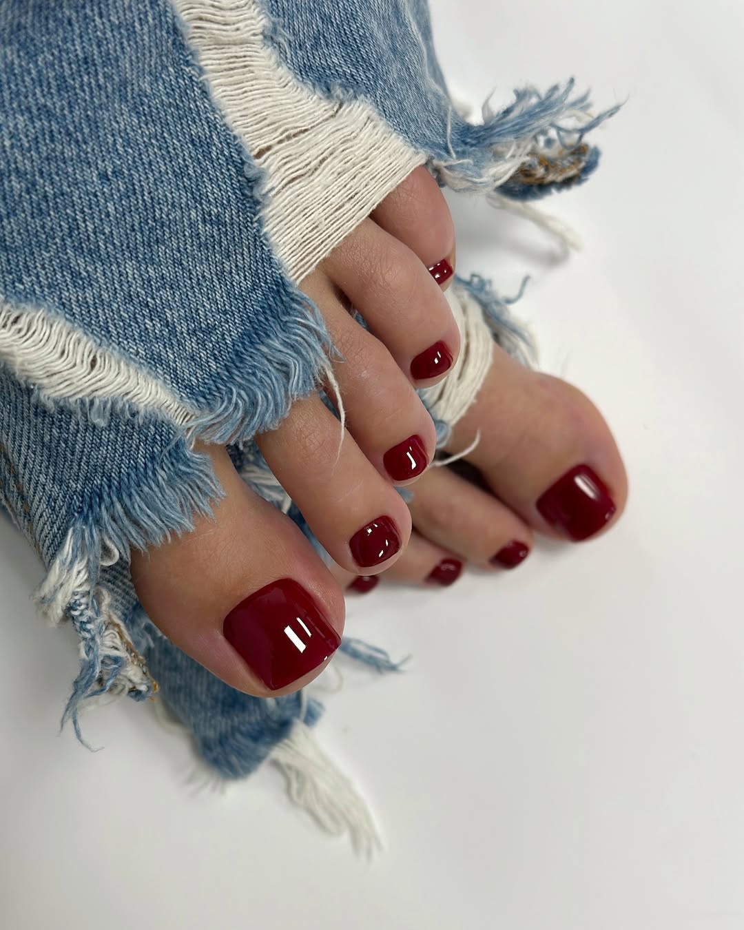 cores de esmalte para pés claras vs escuras