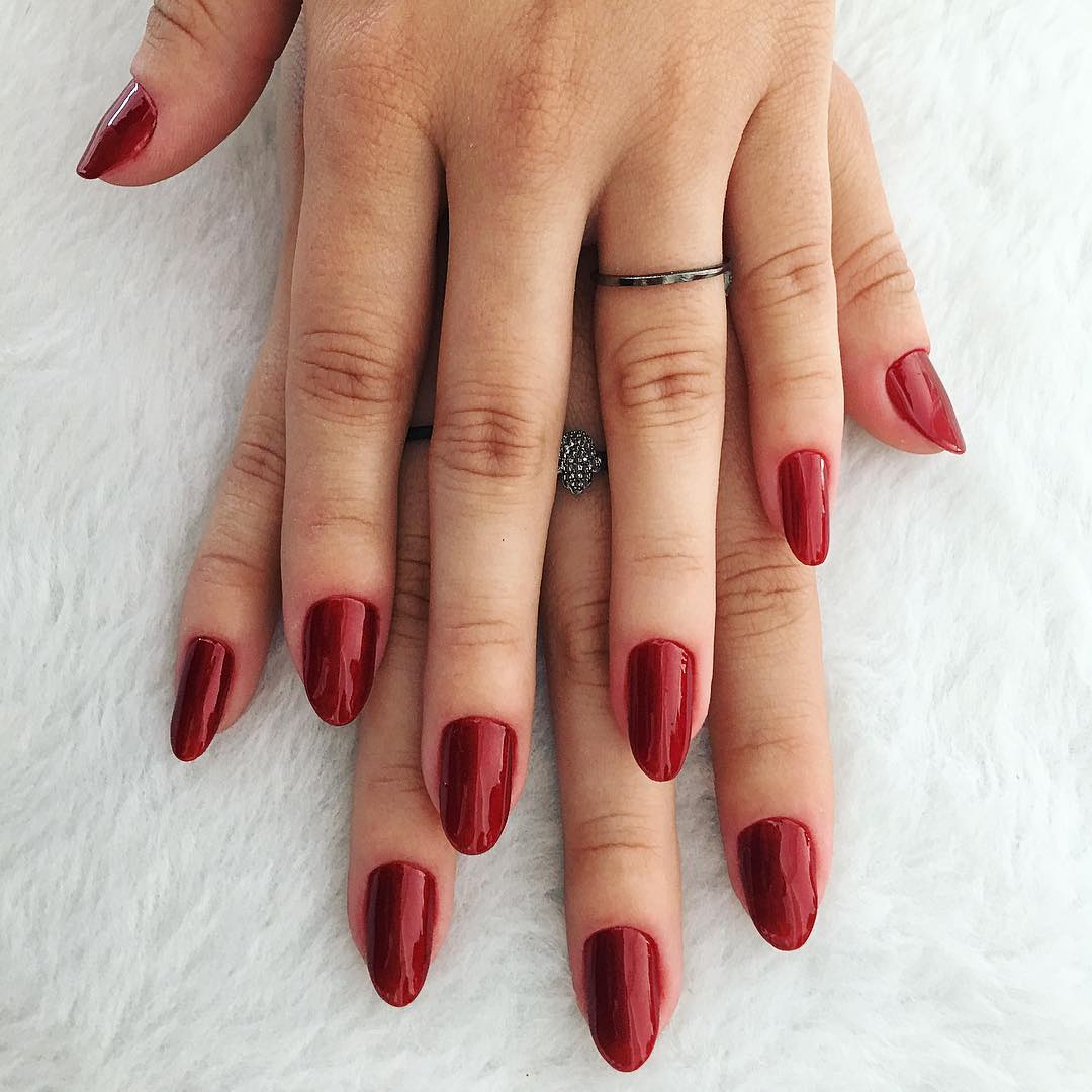 esmalte para unha amendoada