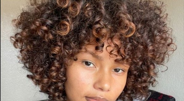 cortes que diminuem o volume do cabelo feminino
