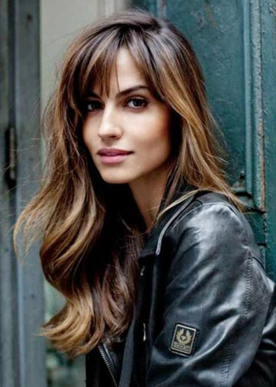 cabelo longo com franja desfiada