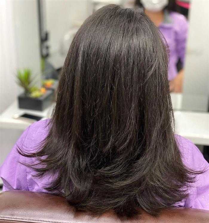 corte em camadas para rejuvenescer cabelo liso