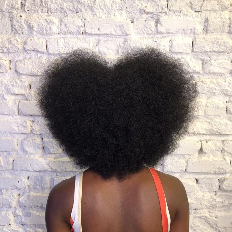 corte crespo médio feminino