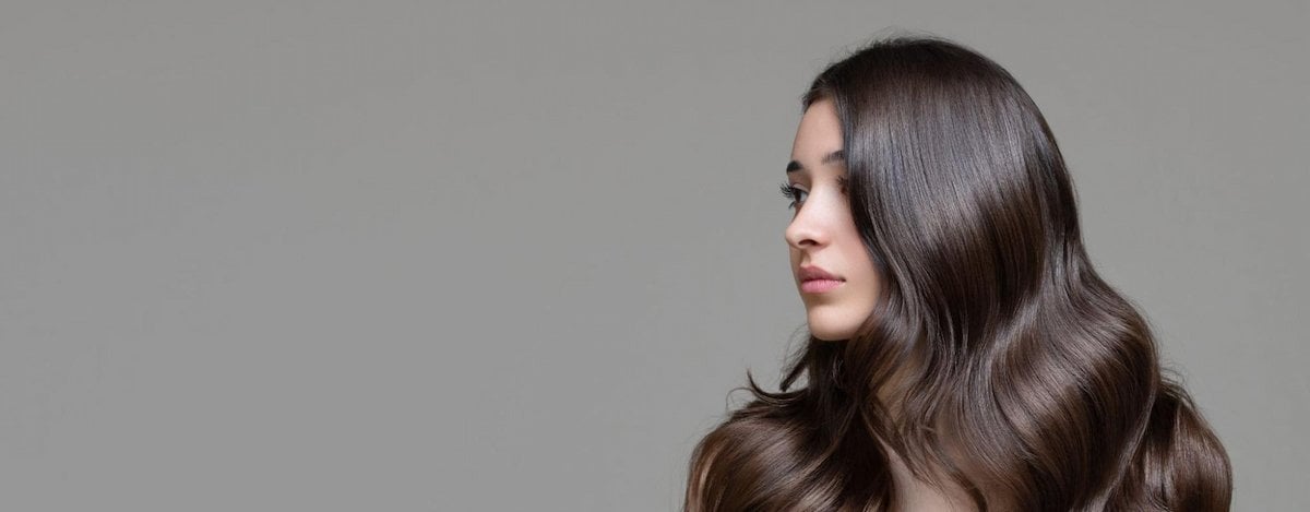 corte em camadas vs corte reto para cabelo ondulado