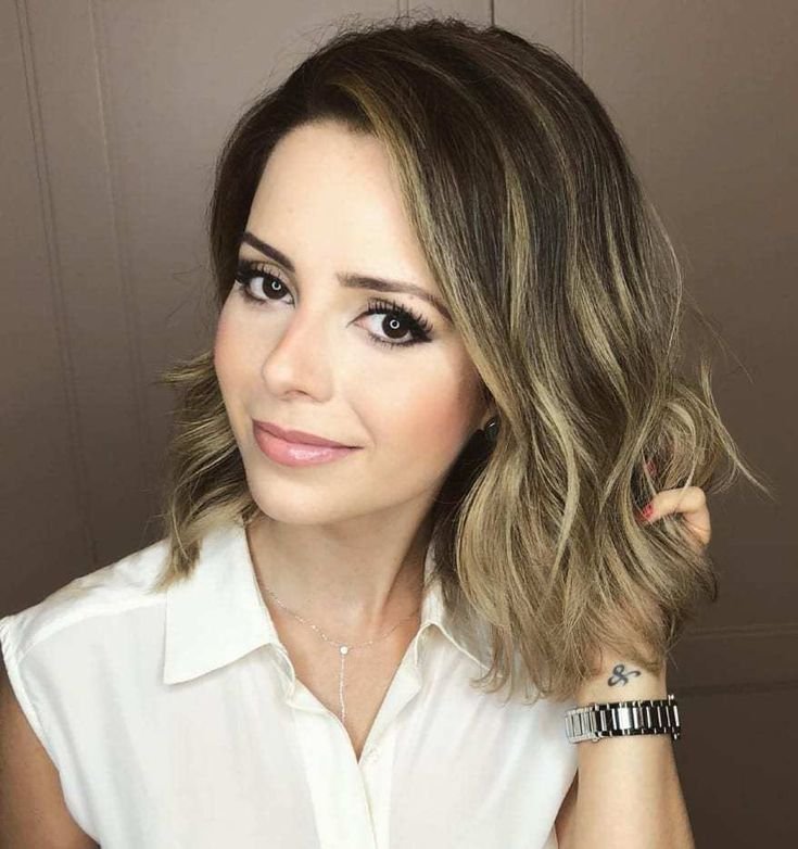 corte de cabelo feminino no ombro