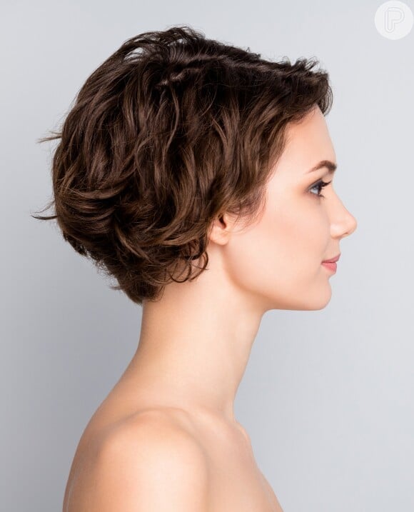 como evitar efeito piramide cabelo ondulado curto