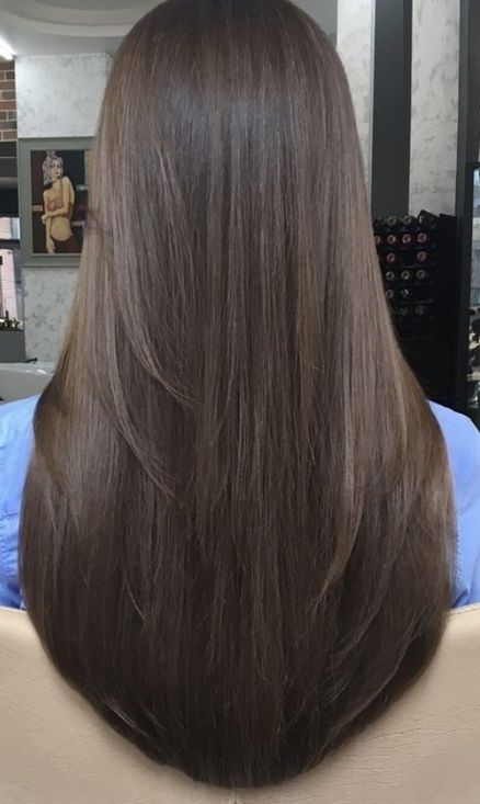 corte reto vs corte em camadas para cabelo longo liso
