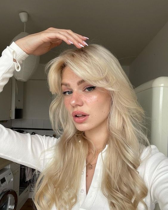 quanto custa um corte de cabelo longo liso profissional