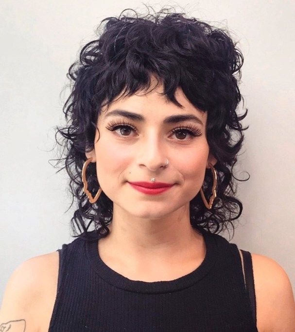 Mullet feminino anos 80 vs moderno