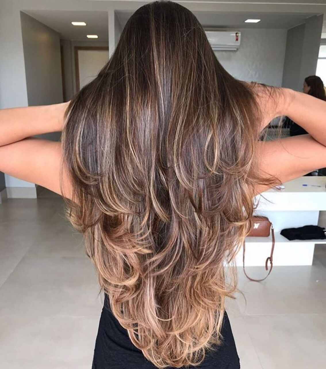 corte que não pesa cabelo ondulado longo