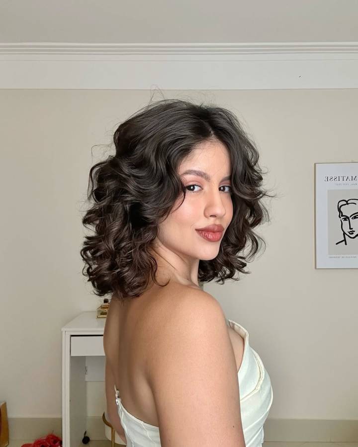 corte em U cabelo ondulado