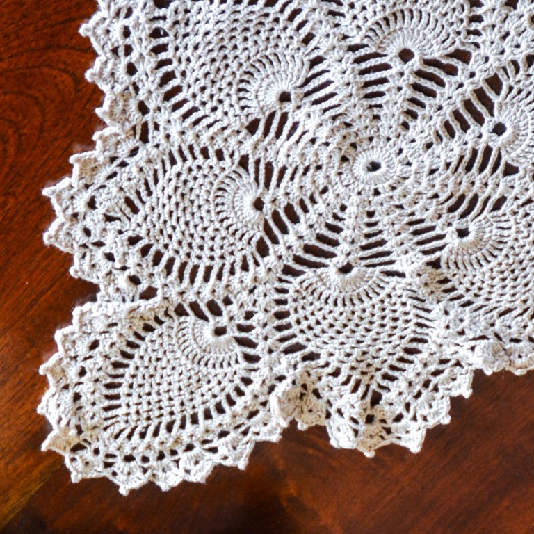 10 Ideias Criativas para Usar o Ponto Abacaxi Além dos Trilhos de Mesa