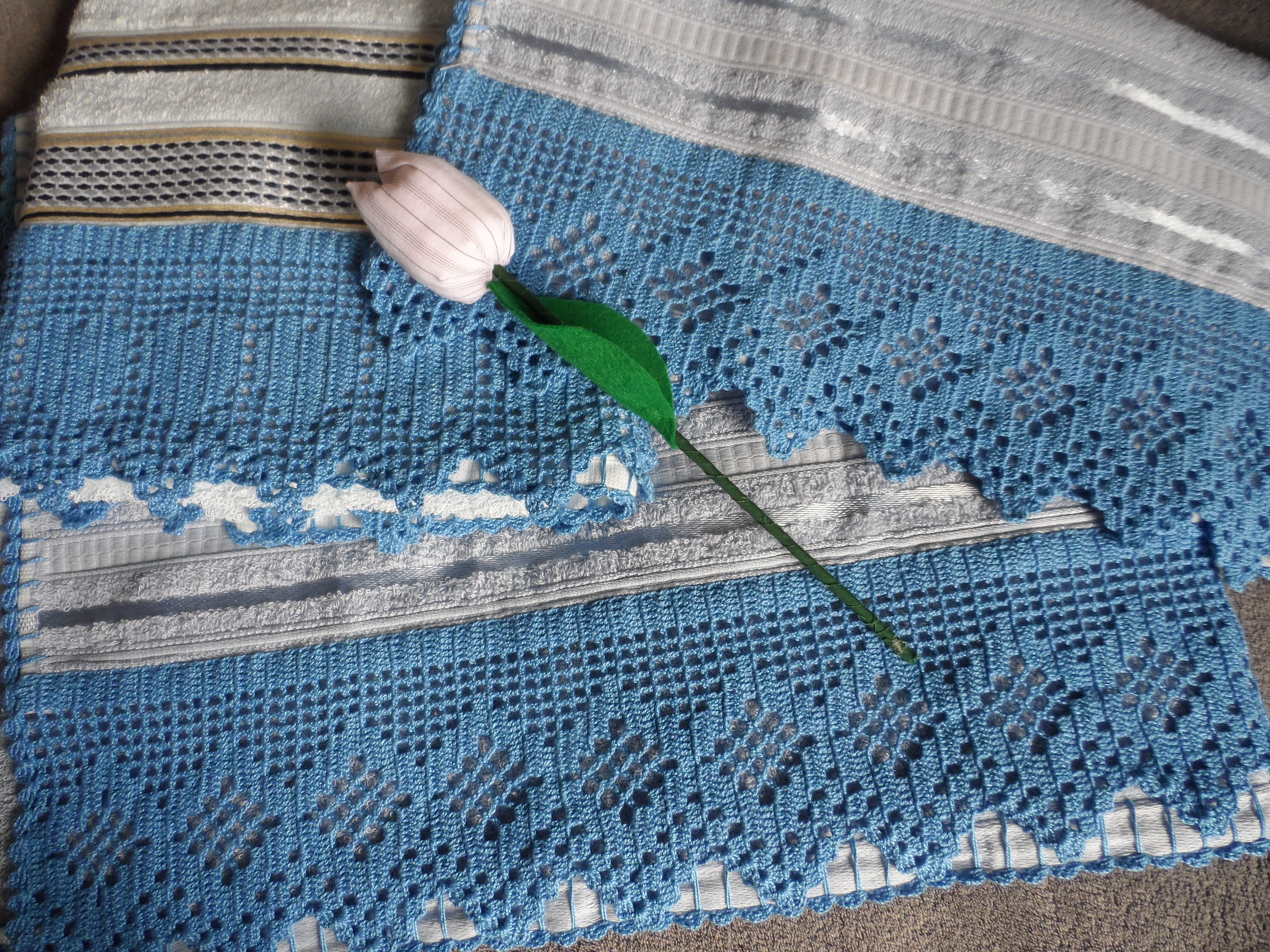 Dominando os Pontos Básicos do Crochê Filé: Aberto e Preenchido