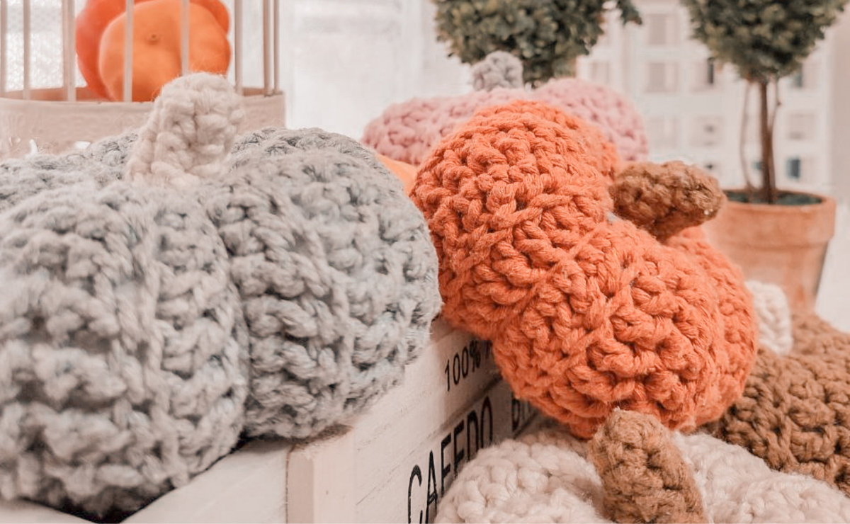 5 ideias de títulos:
1. Guia Completo: Como Fazer um Círculo de Crochê Perfeito
2. Tapetes Redondos de Crochê: Do Básico às Técnicas Avançadas
3. Decoração de Mesa com Crochê: Crie Sousplats Incríveis
4. Amigurumis e Centros de Mesa: Versatilidade do Crochê Redondo
5. Materiais Essenciais para Crochê Redondo: Escolha Certa para o Sucesso