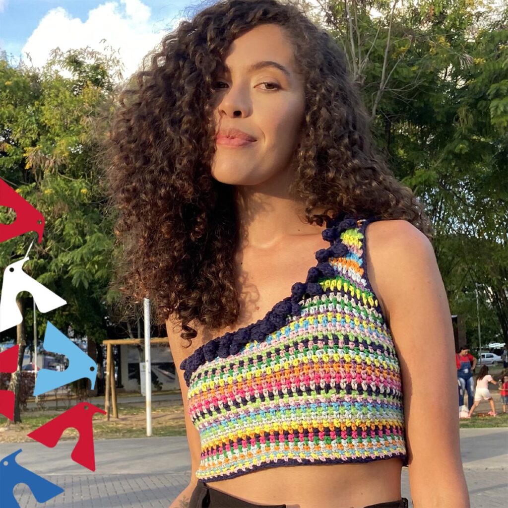 Cropped de Crochê: Tendências 2025-2026 e Como Adaptar ao Seu Estilo
