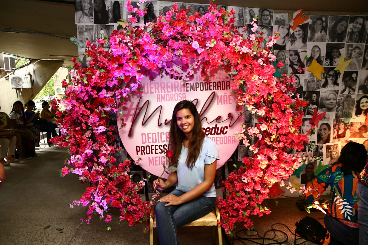 Ideias Criativas de Mesa Posta para o 8 de Março