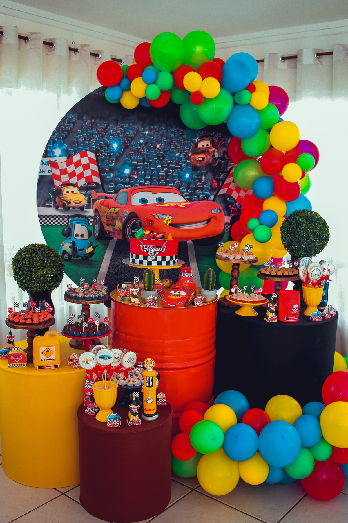 decoração aniversário 2 anos menino tema carros