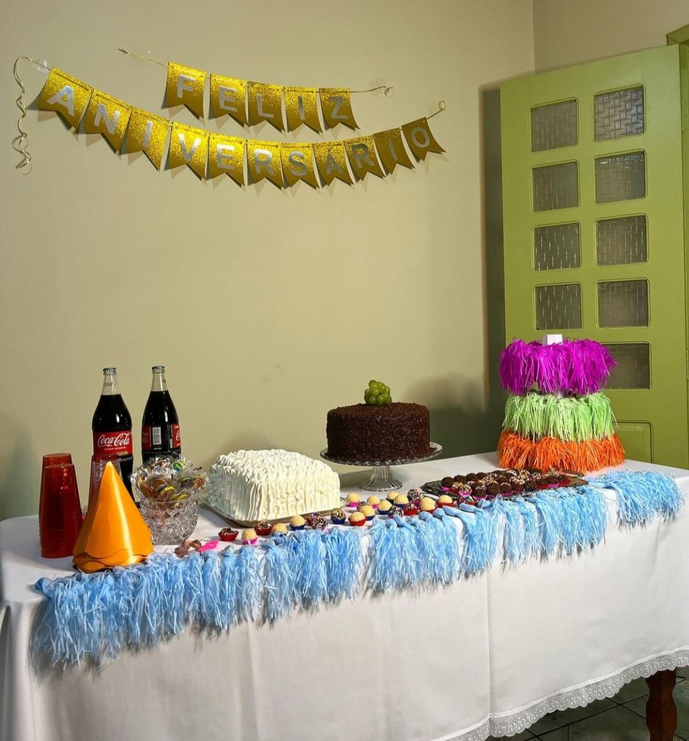 decoração festa anos 90 para adultos
