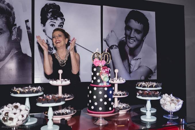 decoração festa anos 60 vs anos 70