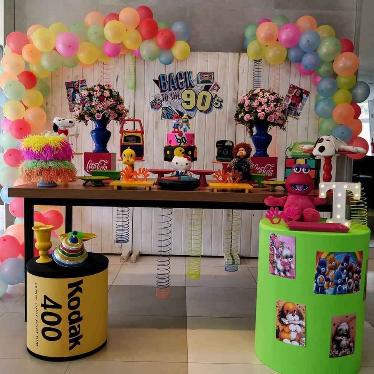 decoração aniversário vintage versus moderna qual escolher