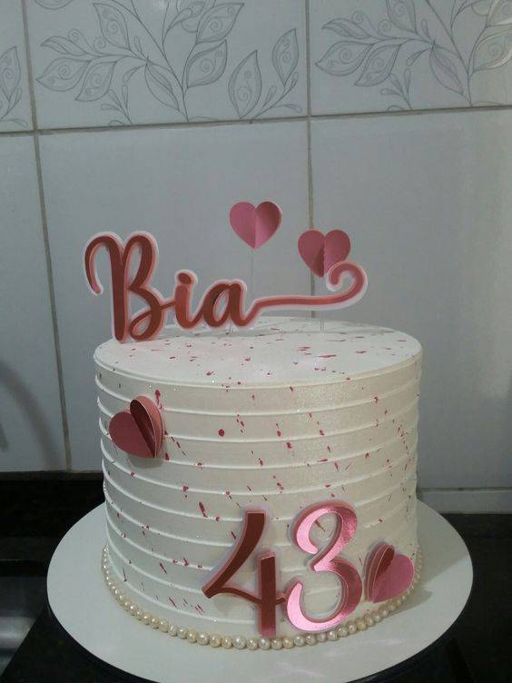 ideias de decoração de bolo feminino simples com flores