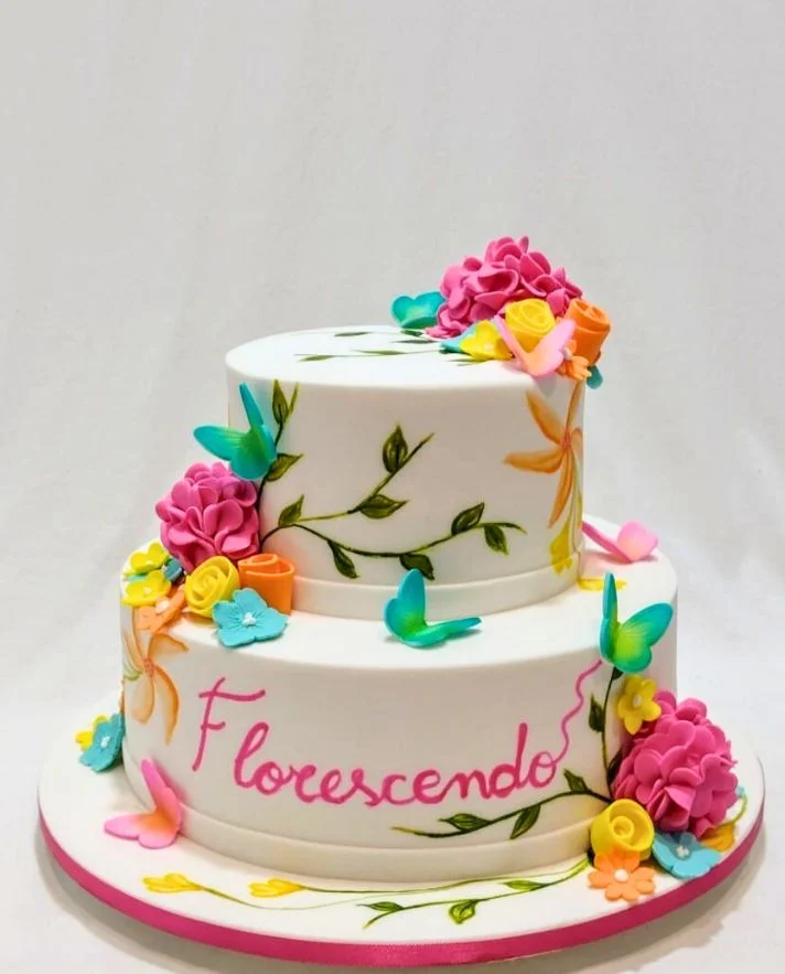 erros comuns ao decorar bolo feminino simples