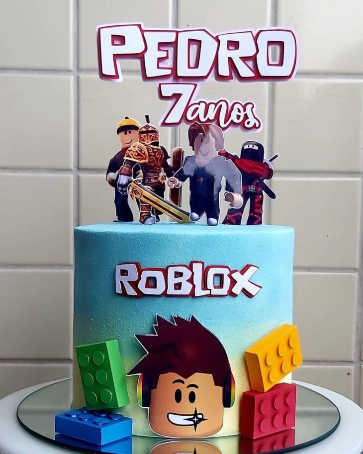 ideias de bolo roblox feminino para festa
