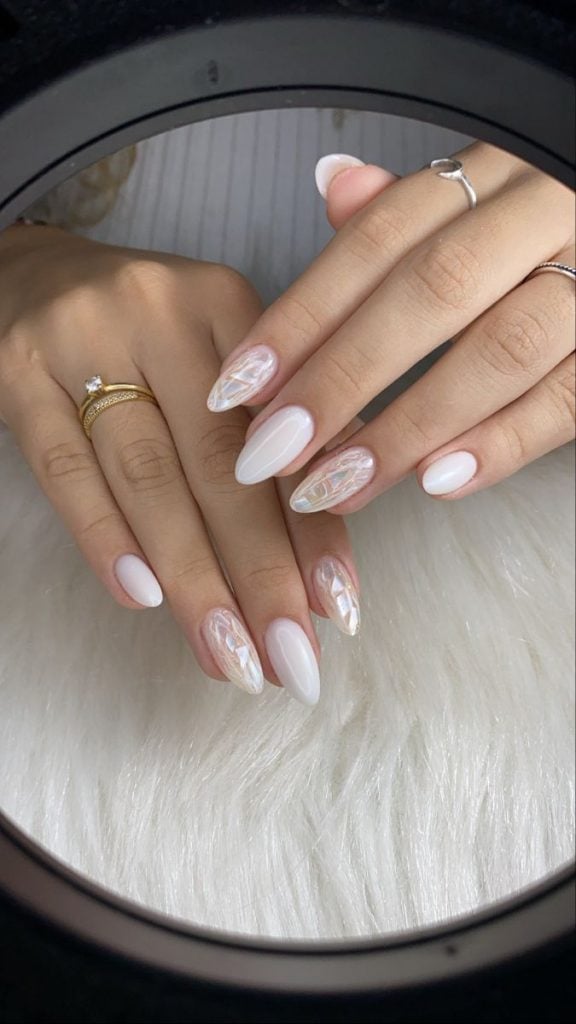 unhas brancas vs unhas nude qual escolher