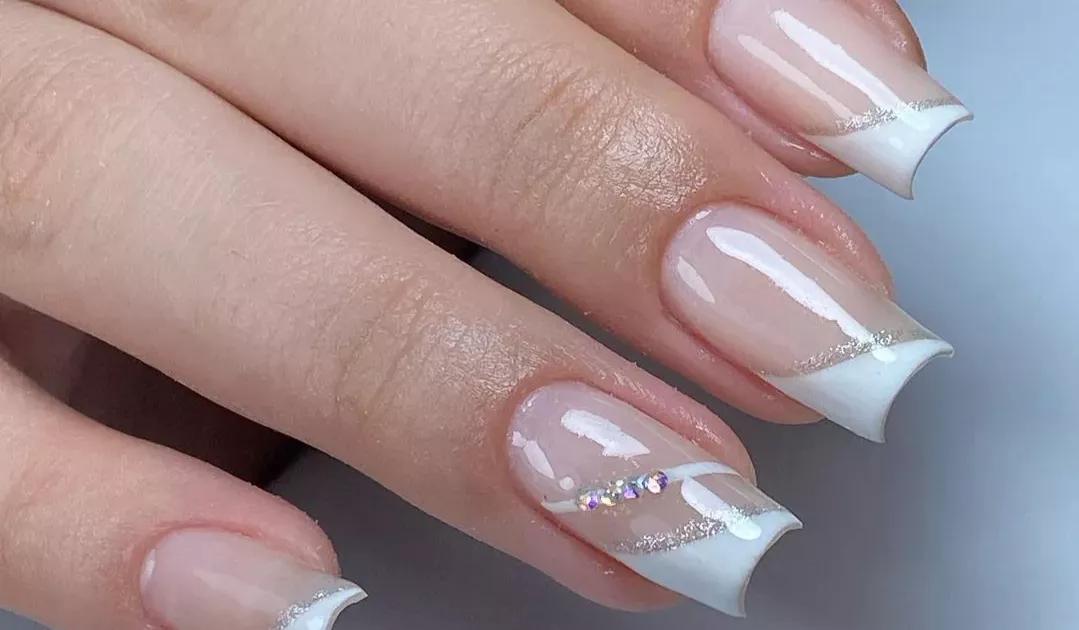 quanto custa fazer unhas brancas decoradas