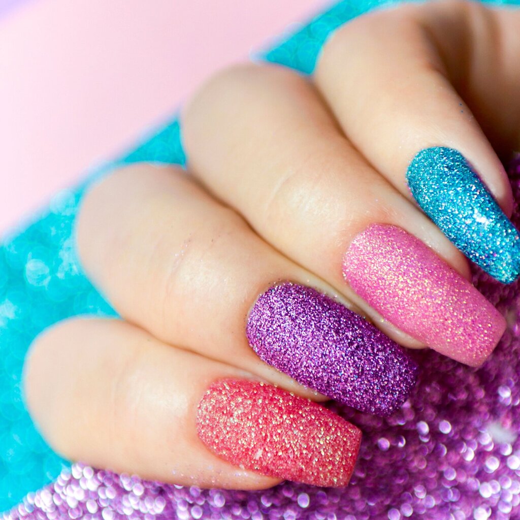 francesinha neon com glitter unhas carnaval