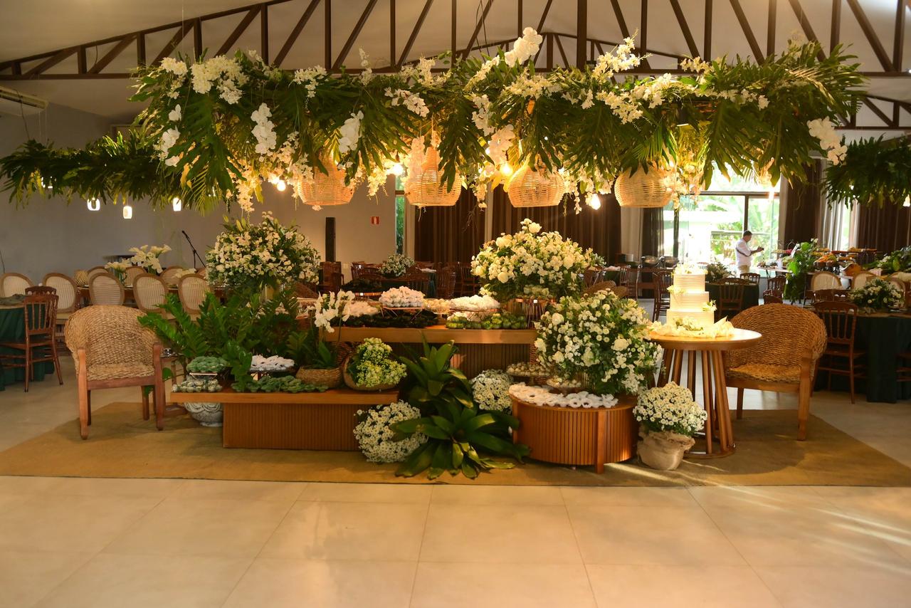 decoração casamento verde oliva e dourado