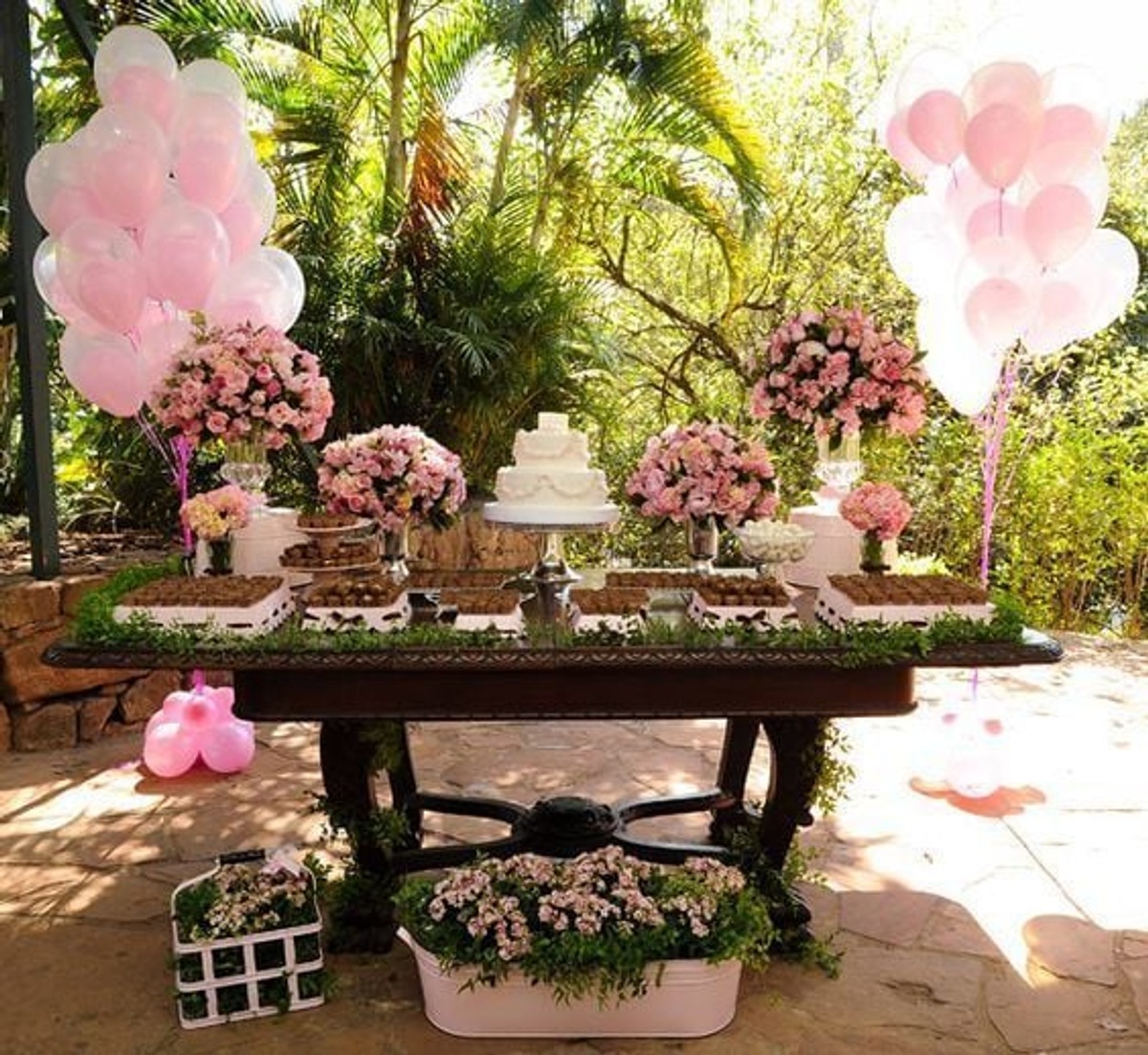 5 Títulos para Posts de Blog:
1. Chá de Bebê de Menina: Os 10 Temas Mais Encantadores para Inspirar sua Festa
2. Decoração DIY para Chá de Bebê: Ideias Criativas e Econômicas
3. Lembrancinhas Úteis e Personalizadas para Chá de Bebê: Dicas Infalíveis
4. A Paleta de Cores Perfeita para o Chá de Bebê da Sua Menina
5. Organizando o Chá de Bebê Ideal: Guia Completo de Planejamento