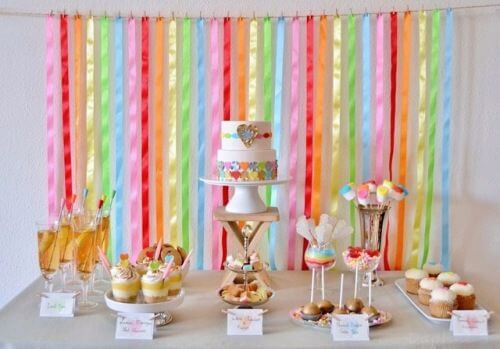 decoração com cortina para aniversário