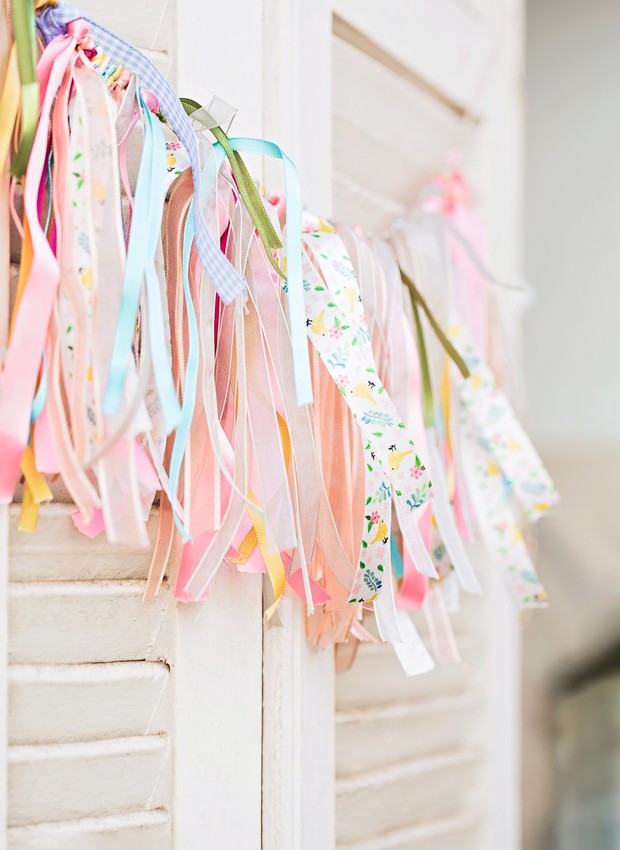 ideias criativas decoração fitas cetim casa festa