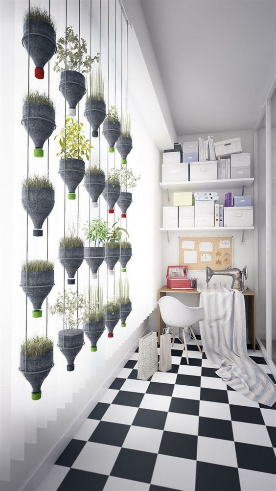 jardim vertical com material reciclado