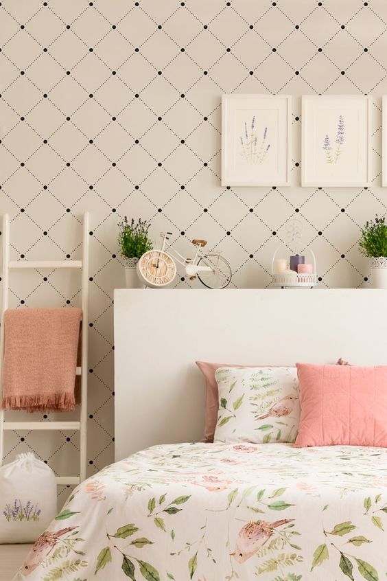 como escolher papel de parede para quarto pequeno