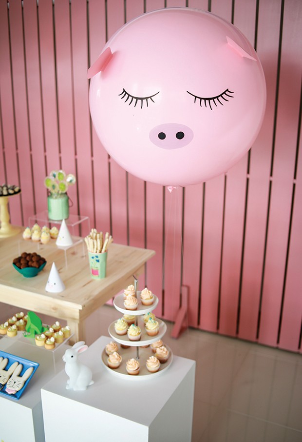 decoração de aniversário infantil simples vs elaborada